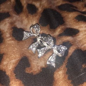 Bow tie silver earrings